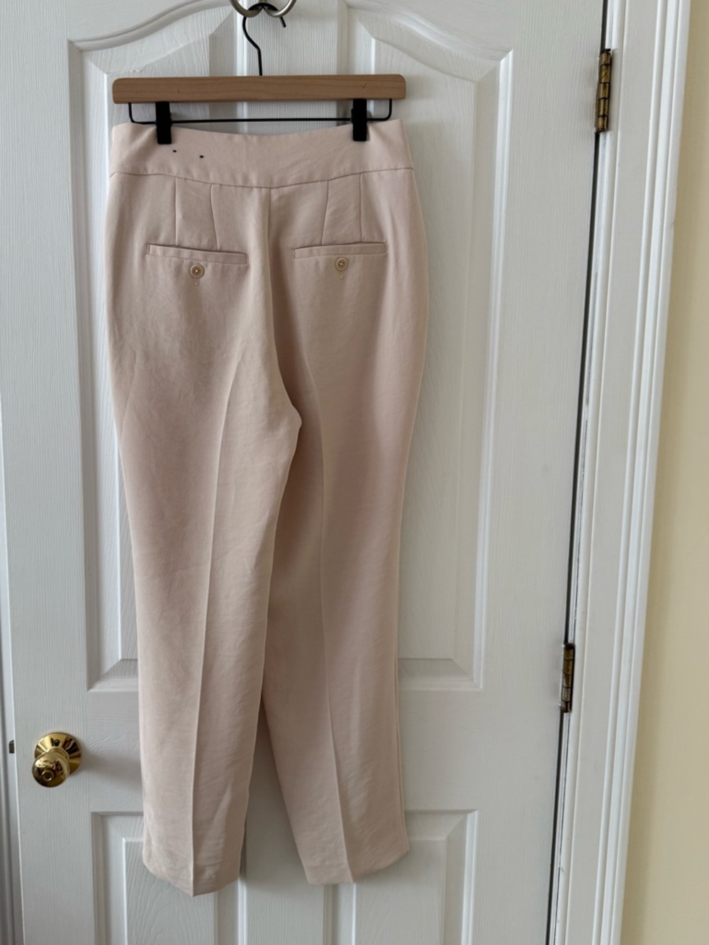 Express Women’s Light Cream Pleated Dress Pants - Picture 11 of 11
